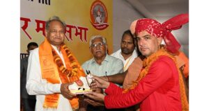 गौशालाओं को अब 9 महीने मिलेगा अनुदान: मुख्यमंत्री अशोक गहलोत