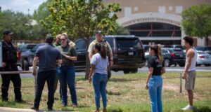 अमरीका के टेक्सास स्थित एक स्कूल में अंधाधुंध फायरिंग