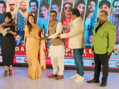 डॉ निकेश जैन माधानी को रामायण की सीता दीपिका चिखलिया ने दादासाहेब फाल्के इंडियन टेलीविजन अवार्ड से किया सम्मानित