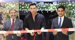 रणबीर कपूर द्वारा कल्याण ज्वैलर्स शोरूम का लॉन्च