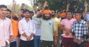 Kashmir में गऊओं की हत्या मामले ने पकड़ा तूल,