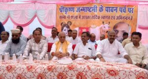 गौशालाओं में मनाई जन्माष्टमी किया गौ पूजन