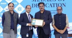 नवभारत हेल्थ केयर समिट एंड अवॉर्ड्स समारोह में अपोलो सर्वश्रेष्ठ सुपर स्पेशलिटी हॉस्पिटल से सम्मानित