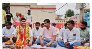 श्री कृष्ण जन्माष्टमी पर गौशाला में अध्यक्ष ने की गाय की पूजा