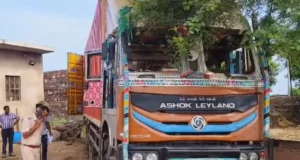 बंद कंटेनर में ठूंस-ठूंस कर ले जाए जा रहे थे 31 गोवंश, 30 की मौत