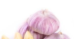 प्रतिबंध के बाद भी धड़ल्ले से बिक रहा है चाइनीज लहसुन*