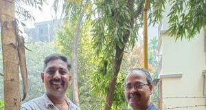 उपहार बांटकर डॉ कृष्णा चौहान ने मनाया दीपावली मिलन समारोह