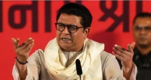 राज ठाकरे ने खेला चुनाव प्रचार में हिन्दू कार्ड , उद्धव पर किया प्रहार बाला साहेब ठाकरे के नाम से हिंदू हृदय सम्राट हटा दिया