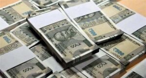 महाराष्ट्र विधानसभा चुनाव से पहले पुलिस ने दक्षिण मुंबई के कालबादेवी में 12 लोगों के पास से 2.3 करोड़ रुपये नकद जब्त किए