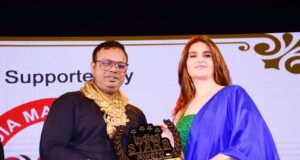 बिजनेसमैन डॉ निकेश जैन माधानी को एक्ट्रेस मोनिका बेदी ने किया सम्मानित