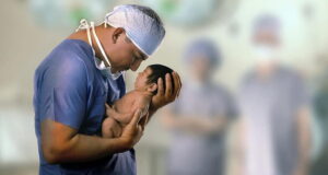 जीवनदाता,देवदूत और मानवता के प्रहरी चिकित्सक