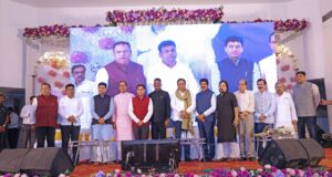 मुंबई हिंदी पत्रकार संघ द्वारा आयोजित हिंदी सेवा सम्मान समारोह में मंत्री के हाथों वरिष्ठ पत्रकार हुए सम्मानित