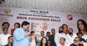 मुंबई में ड्रग्स के खिलाफ सड़कों पर उतरे लोग, अमृता फडणवीस ने Say No To Drugs का दिलाया संकल्प