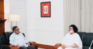 पंजाब के राज्यपाल एवं आचार्य लोकेशजी के मध्य राष्ट्रीय महत्व के मुद्दों पर विस्तृत चर्चा