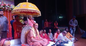 समाज व संस्कृति की भी आधारशिला है गौ रक्षा : स्वामी अविमुक्तेश्वरानंद