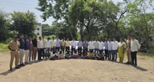 सिडान कार से करते थे गाय की चोरी