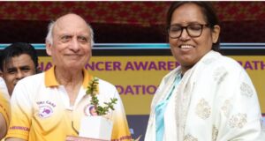 साकिब अख्तर रिज़वी मेमोरियल कैंसर अवेयरनेस मैराथन के सातवें आयोजन में पहुंची सांसद वर्षा गायकवाड़, अभिनेत्री अमीषा पटेल और अनु अग्रवाल