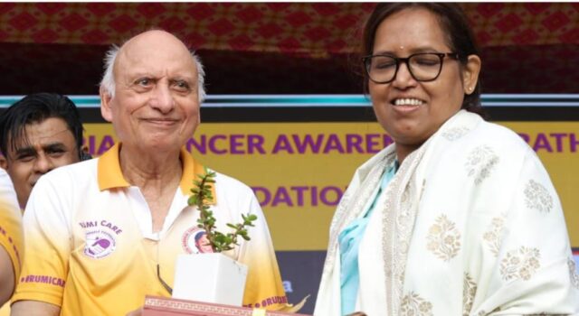 साकिब अख्तर रिज़वी मेमोरियल कैंसर अवेयरनेस मैराथन के सातवें आयोजन में पहुंची सांसद वर्षा गायकवाड़, अभिनेत्री अमीषा पटेल और अनु अग्रवाल